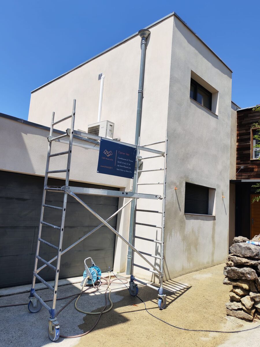 Ravalement et nettoyage de façade — chantier coordonné par CQP Monts d'Or