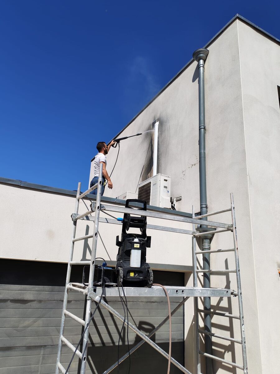 Nettoyage haute pression de façade — chantier coordonné